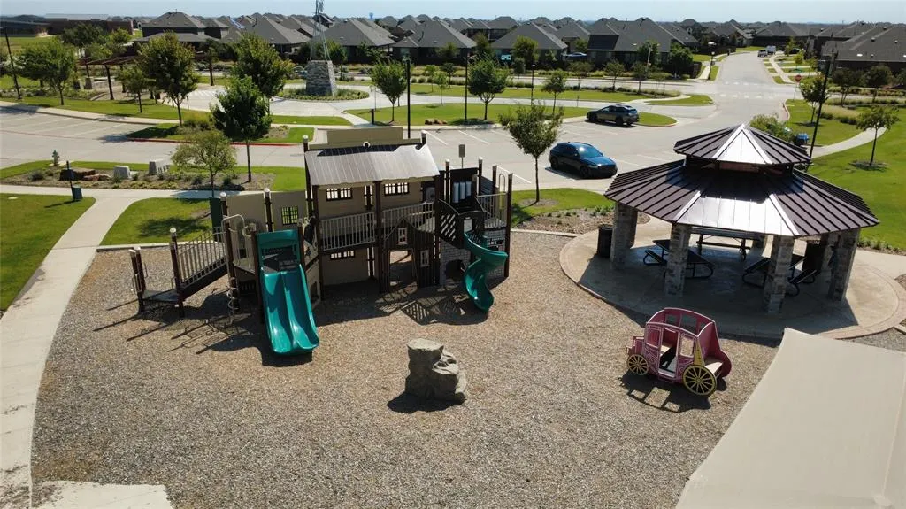 10704 Klondike Lane