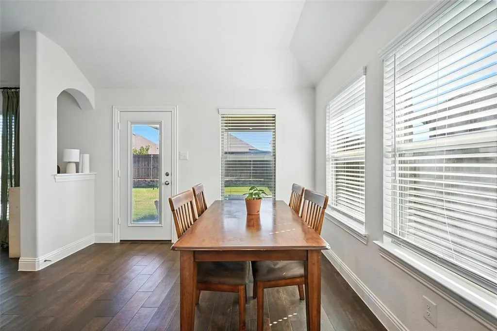 10704 Klondike Lane