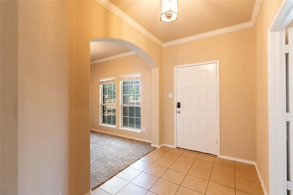 2233 Canyon Point