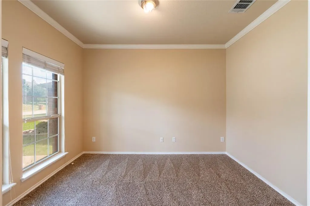 2233 Canyon Point
