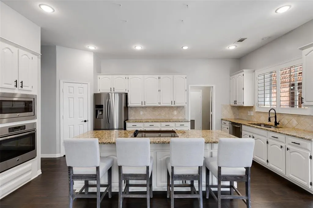 7644 Hove Court