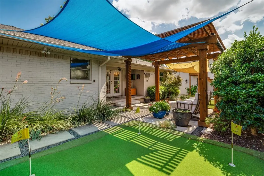 6838 Pemberton Drive