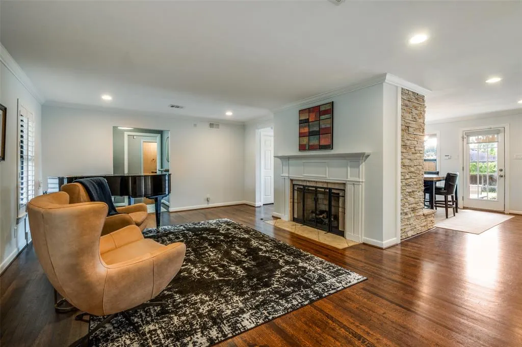 6838 Pemberton Drive