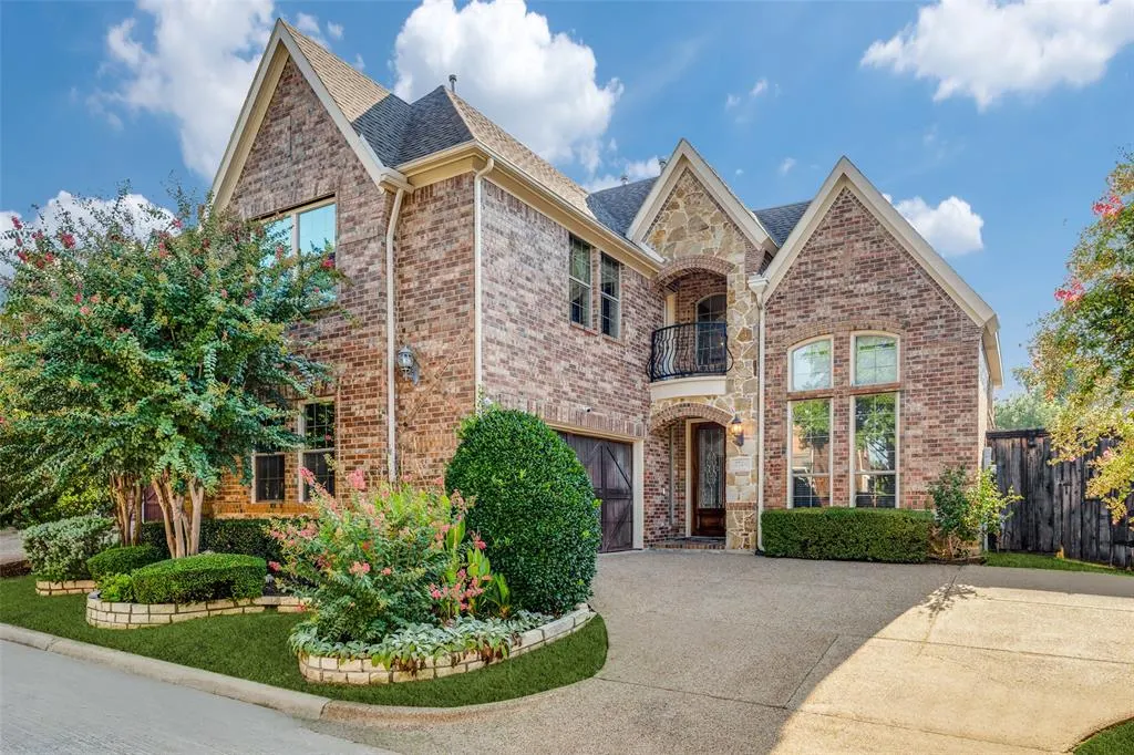 3224 Forestbrook Drive