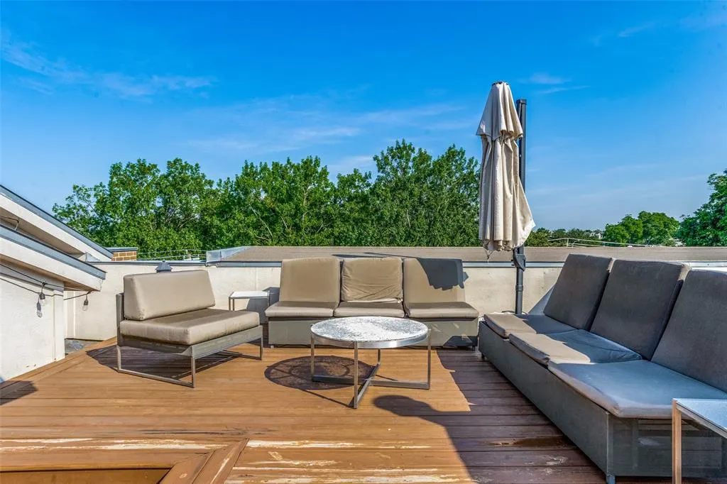 3930 Bowser Avenue, #5