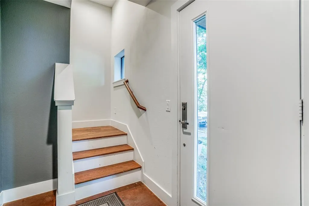 3930 Bowser Avenue, #5
