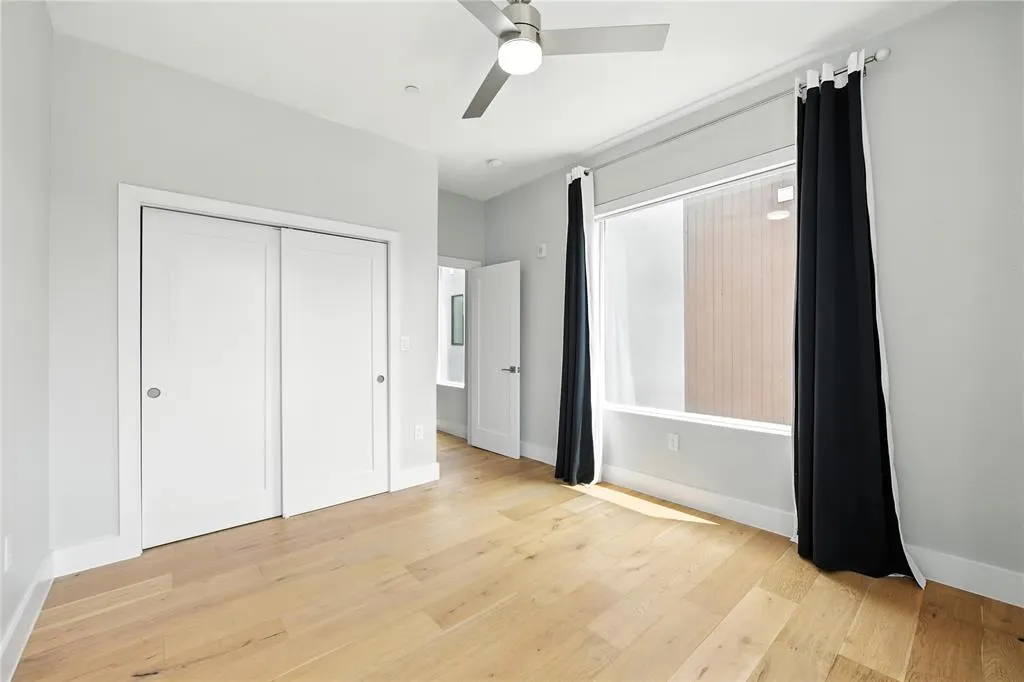 2222 Moser Avenue, #115