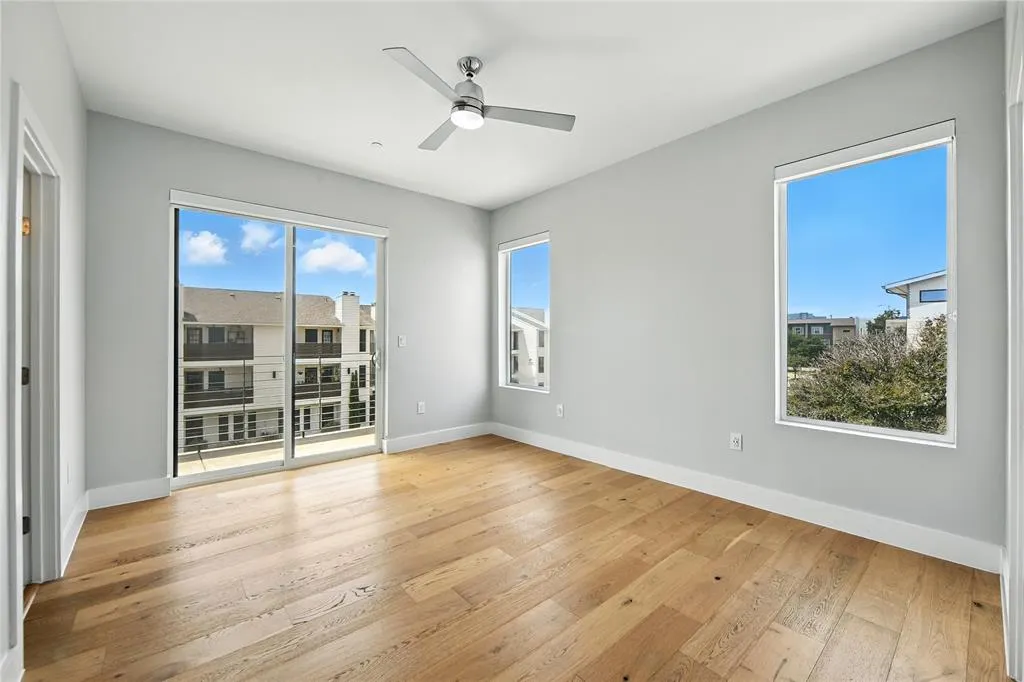 2222 Moser Avenue, #115