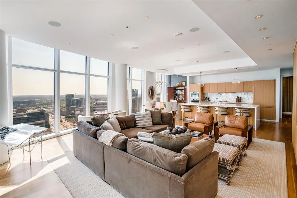 1918 Olive Street, #2602