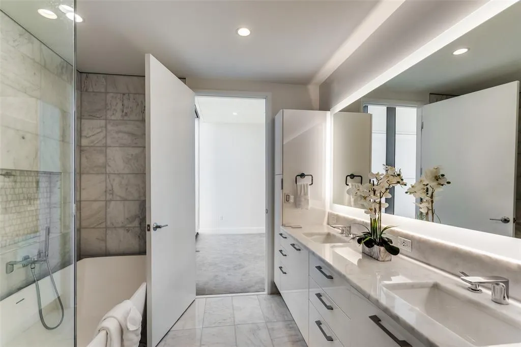 7901 Windrose Avenue, #906