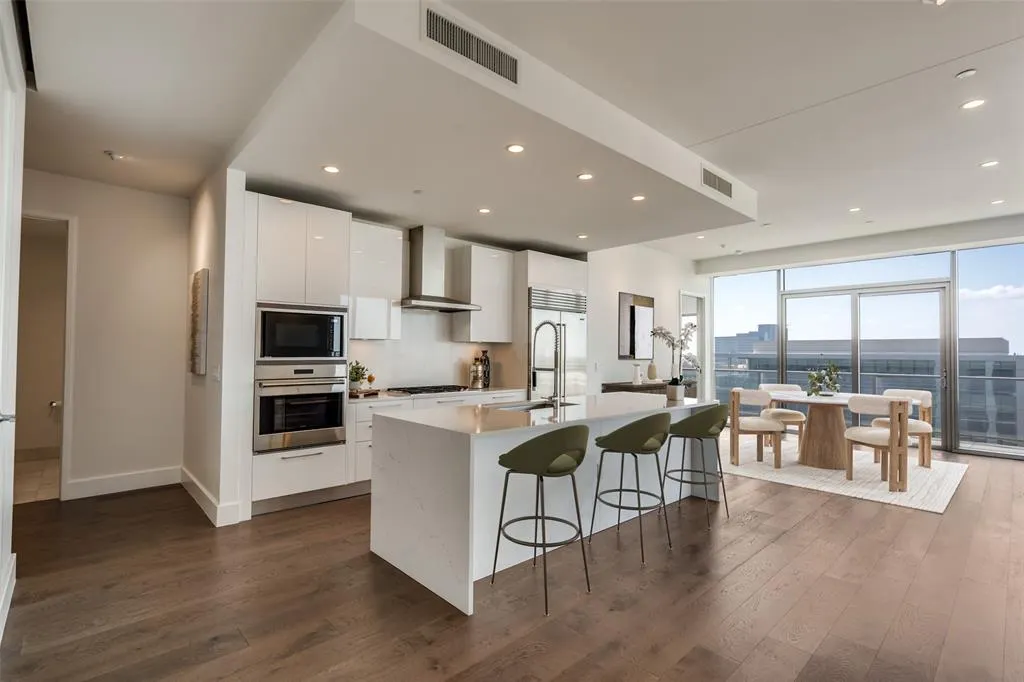 7901 Windrose Avenue, #906