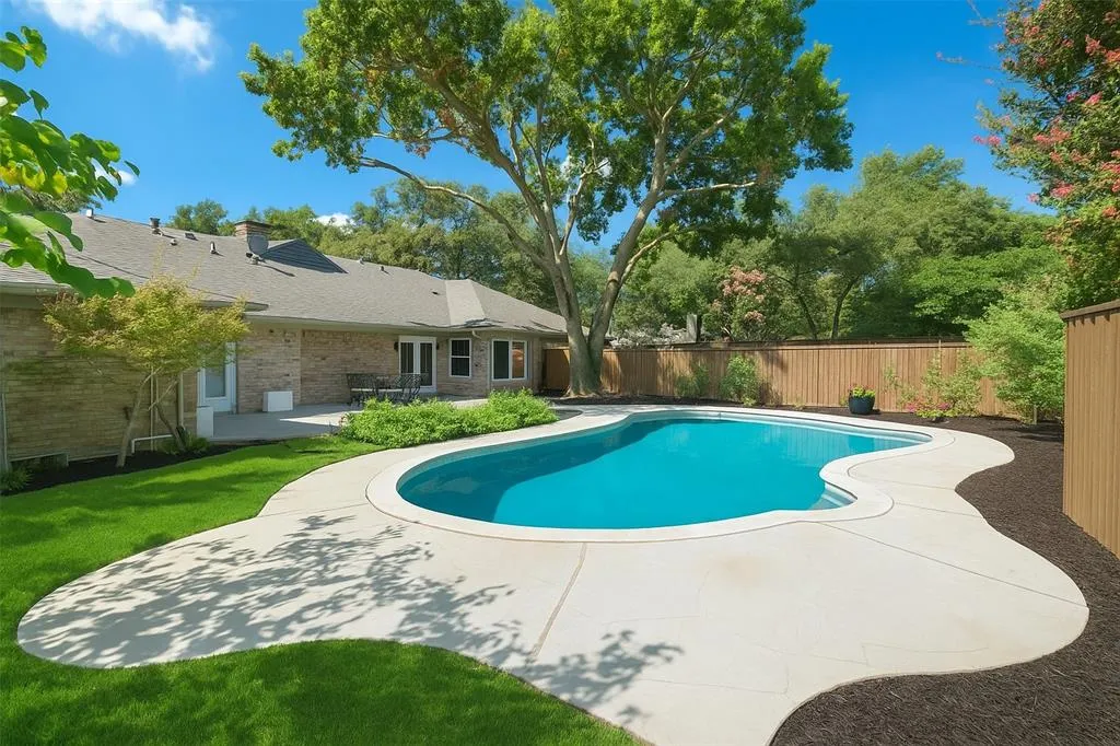 4039 Myerwood Lane