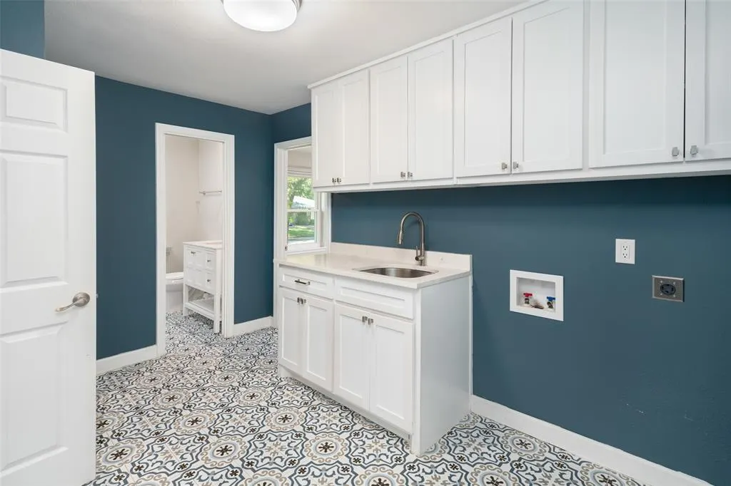 4039 Myerwood Lane