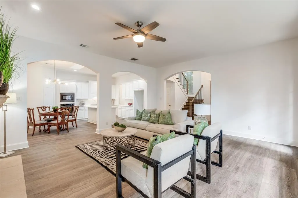 3817 Guadalupe Lane