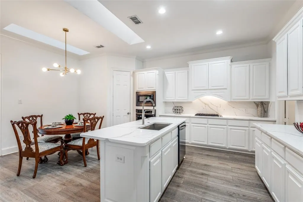 3817 Guadalupe Lane