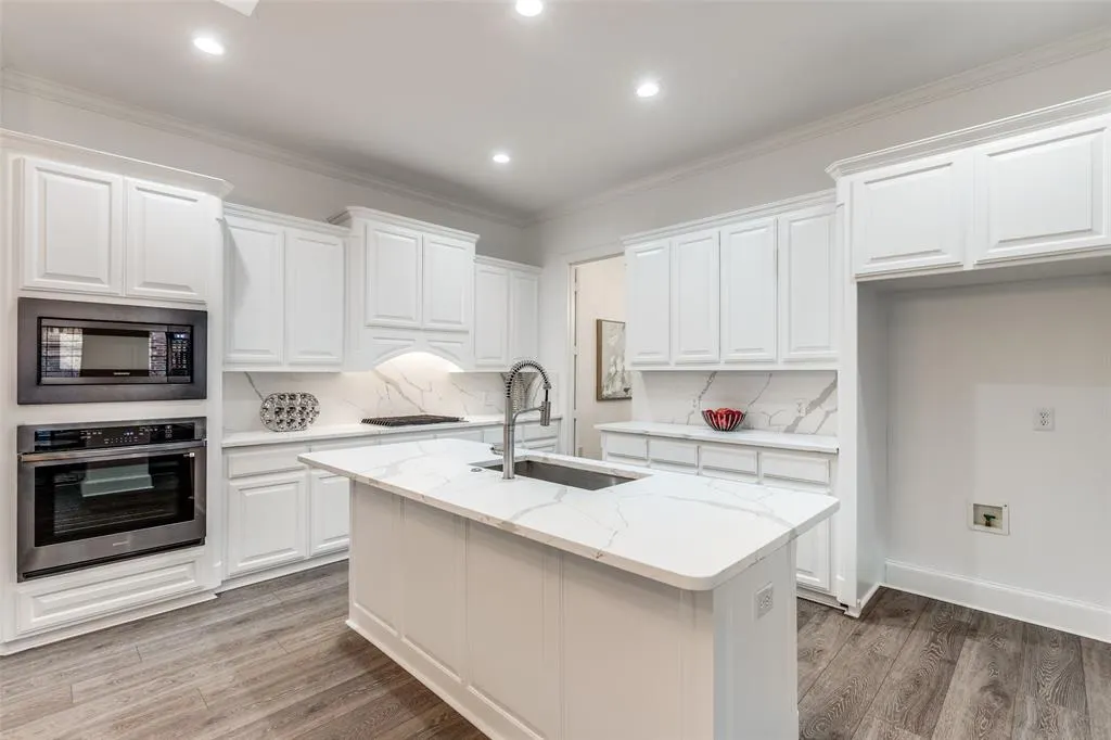 3817 Guadalupe Lane