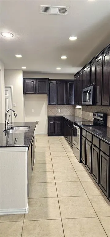 1313 Wheatear Drive