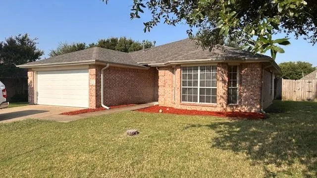 913 Austin Lane