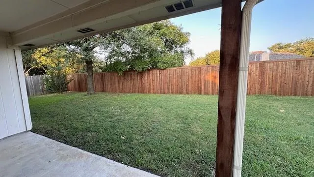 913 Austin Lane
