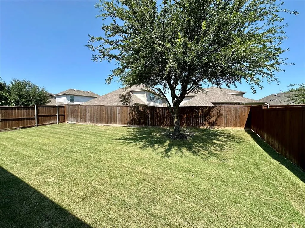6808 Lighthouse Lane