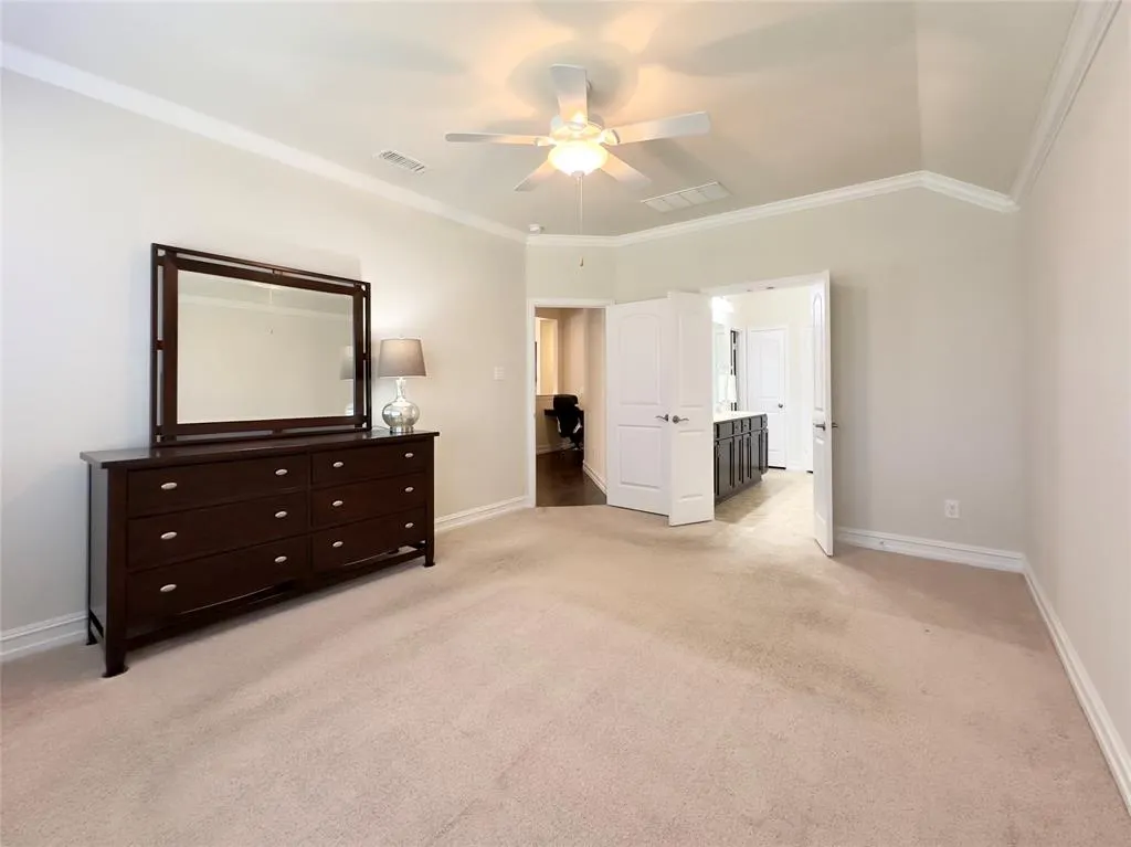 6808 Lighthouse Lane