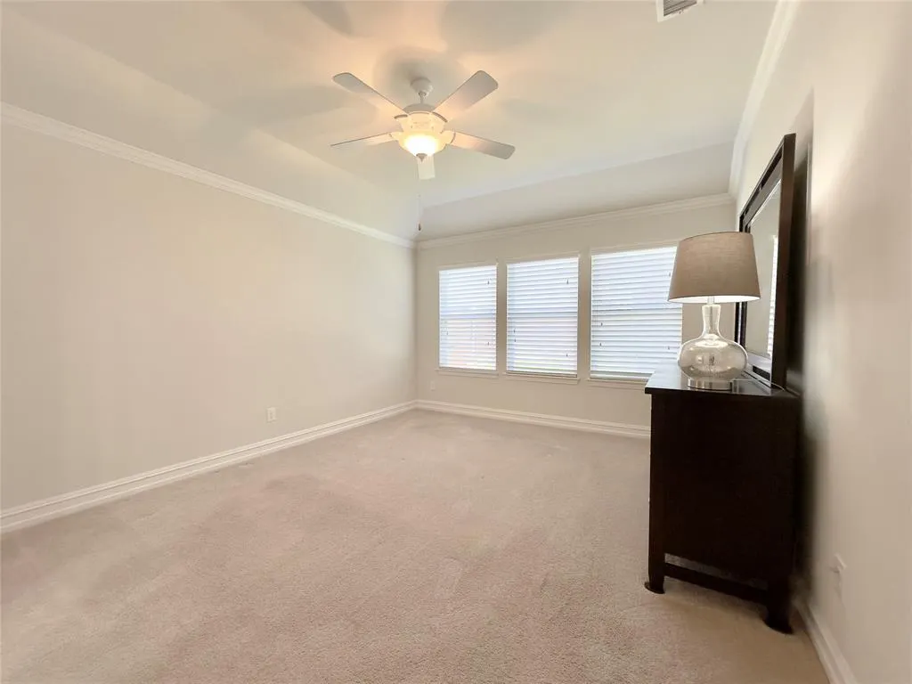 6808 Lighthouse Lane