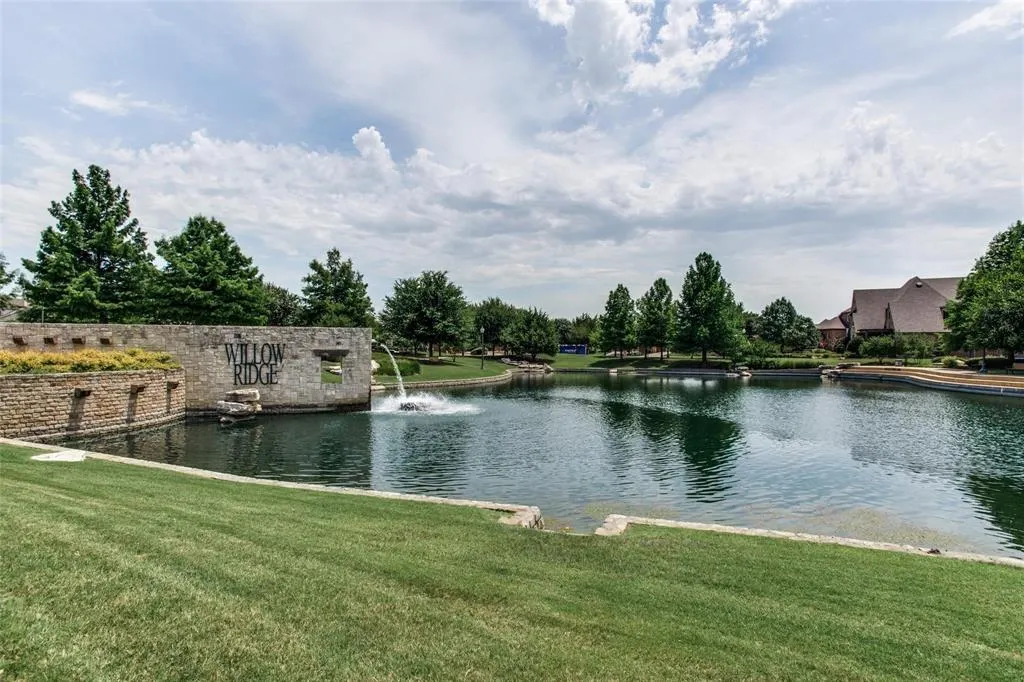 410 Willowview Drive