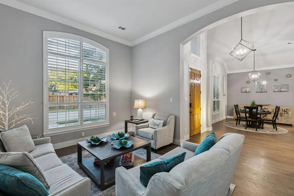 410 Willowview Drive