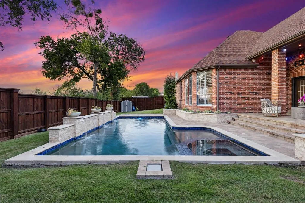 410 Willowview Drive