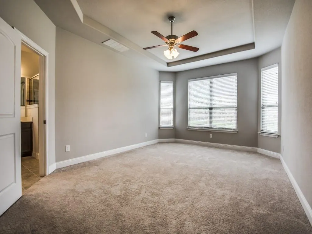 812 Llano Falls Drive