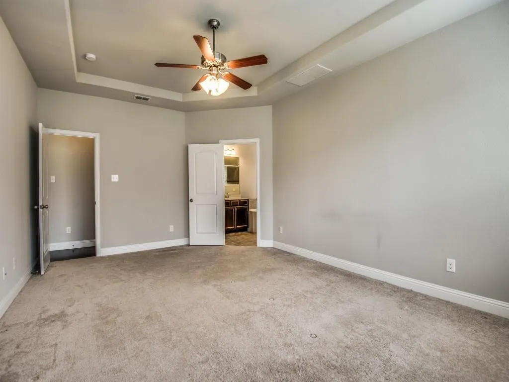 812 Llano Falls Drive