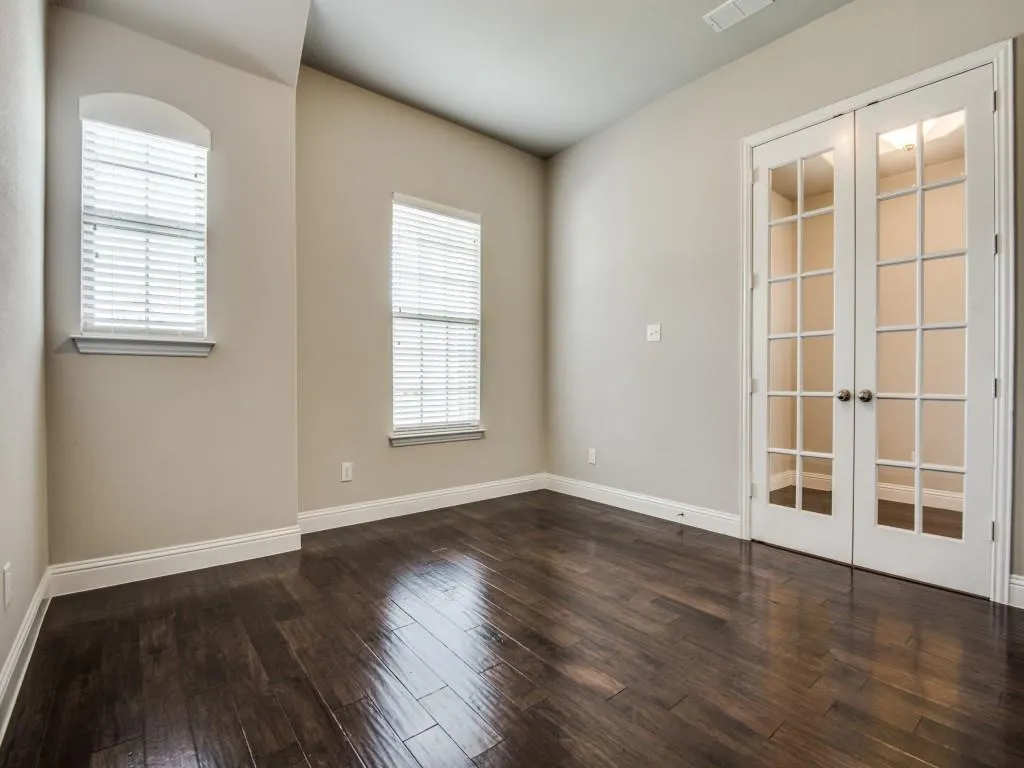 812 Llano Falls Drive