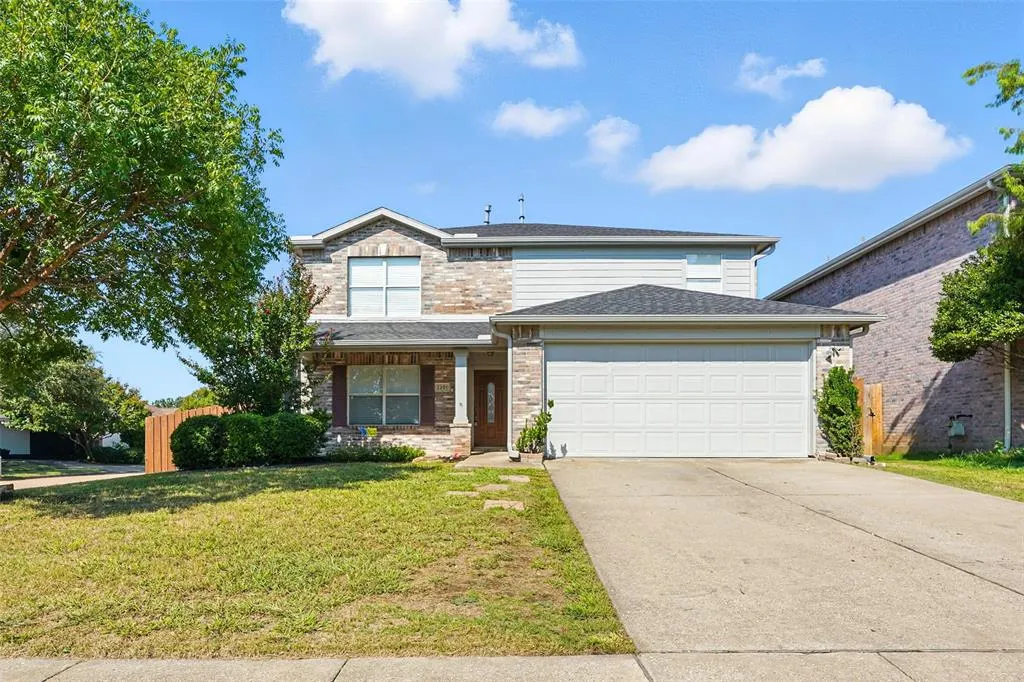 2201 Spruce Circle