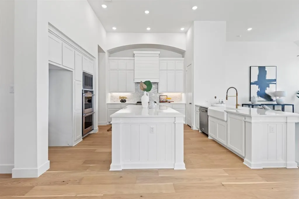2301 Oaklawn Drive
