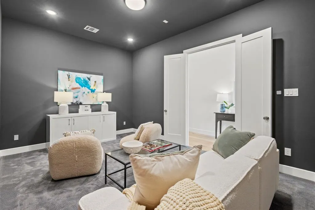 2301 Oaklawn Drive