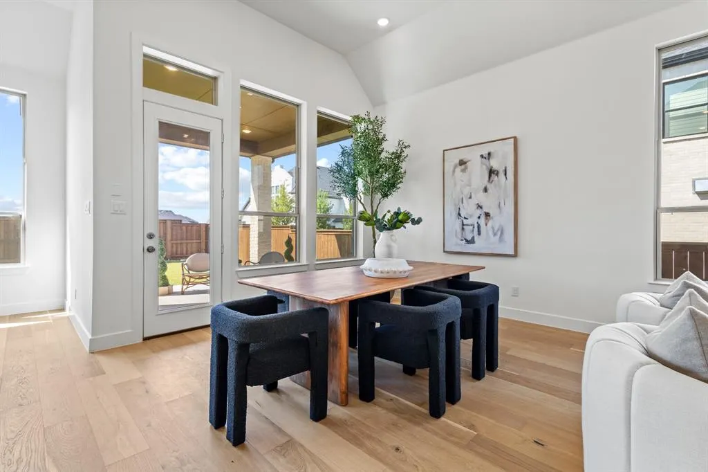 2301 Oaklawn Drive