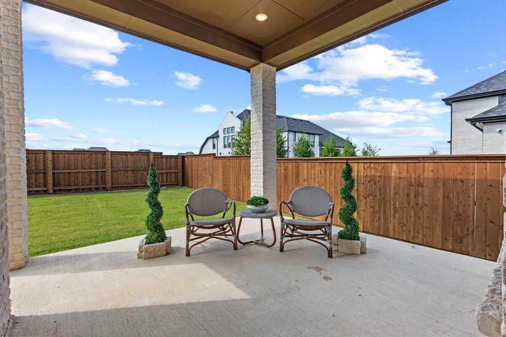 2301 Oaklawn Drive
