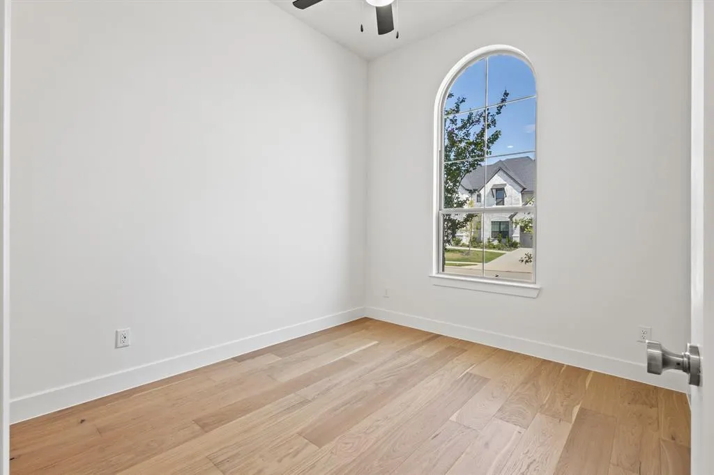 2301 Oaklawn Drive