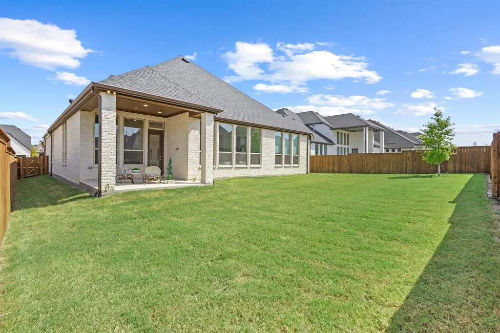 2301 Oaklawn Drive