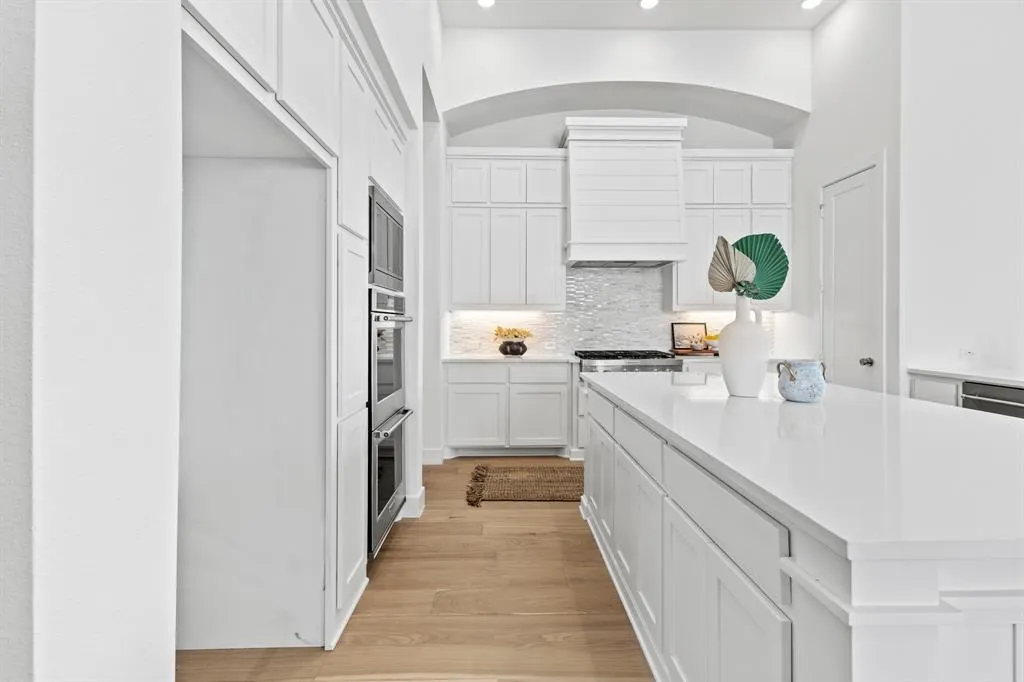 2301 Oaklawn Drive