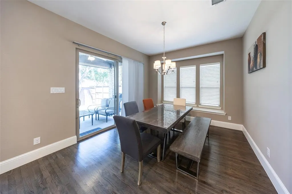 2040 Farmhouse Way