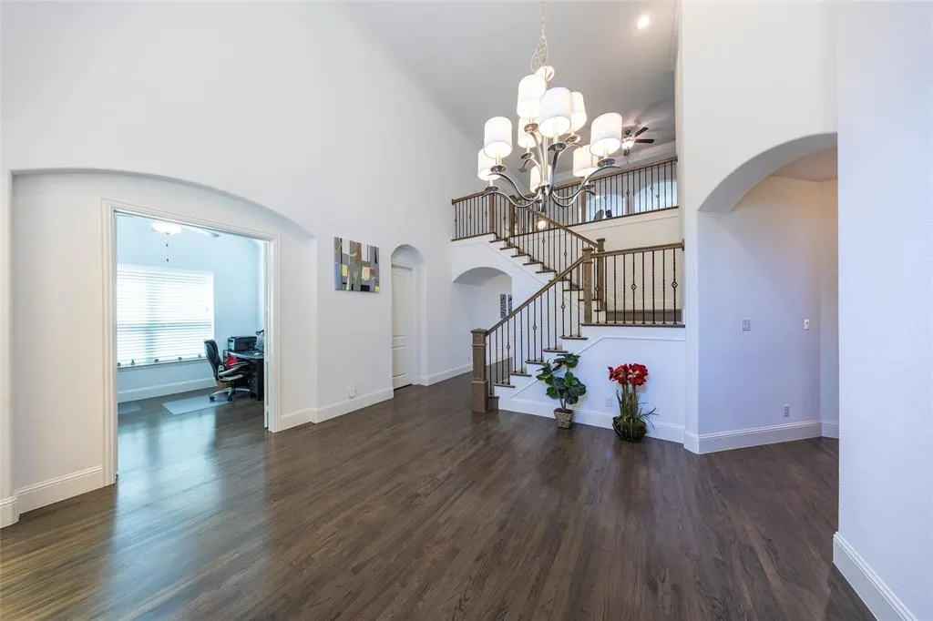 2040 Farmhouse Way