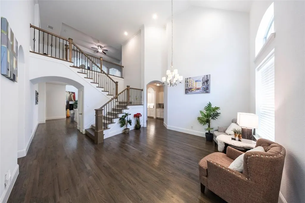 2040 Farmhouse Way