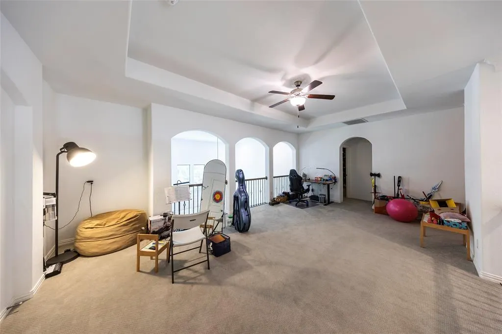 2040 Farmhouse Way