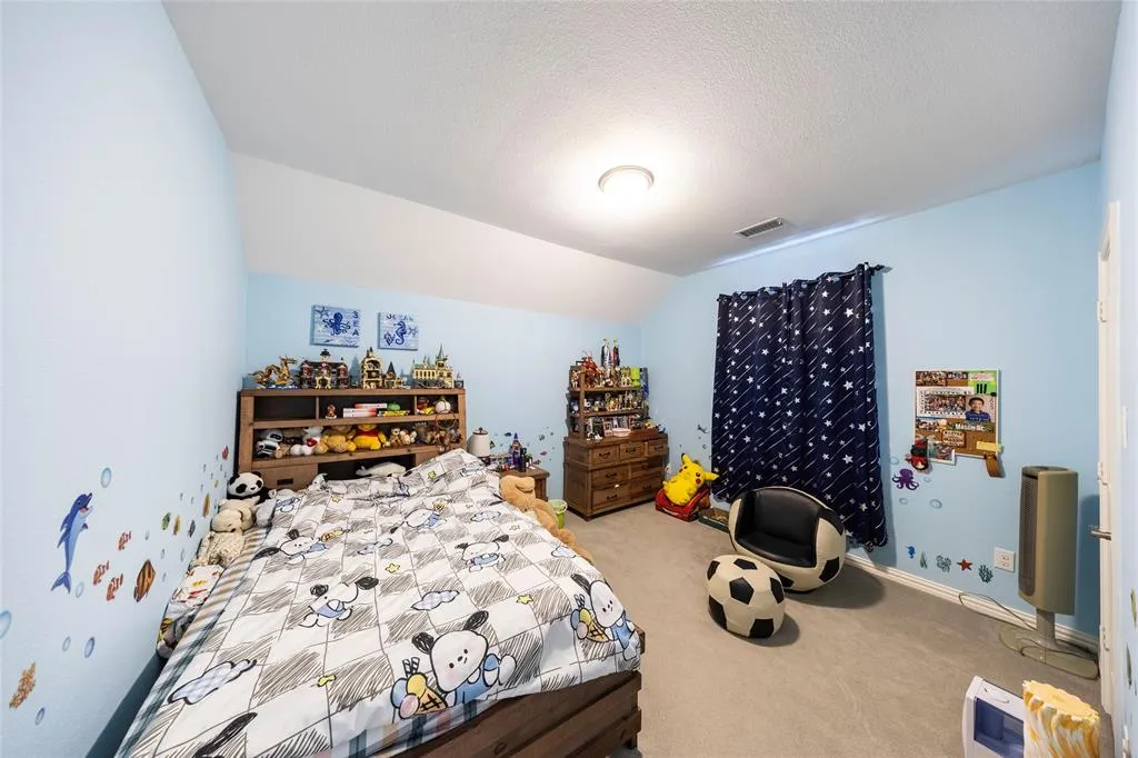2040 Farmhouse Way