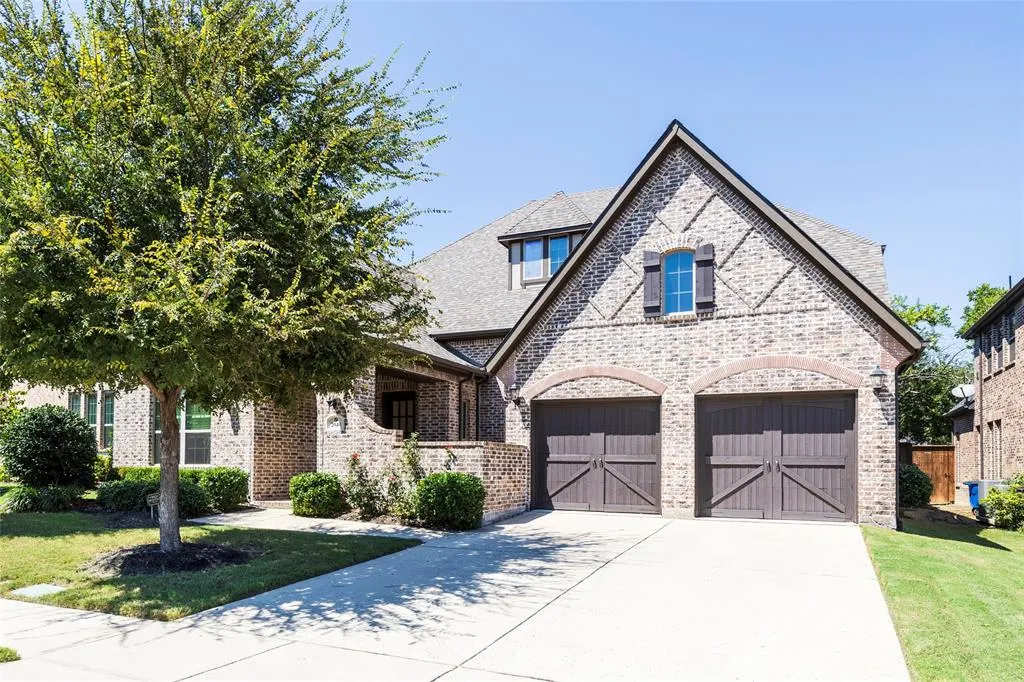 2040 Farmhouse Way