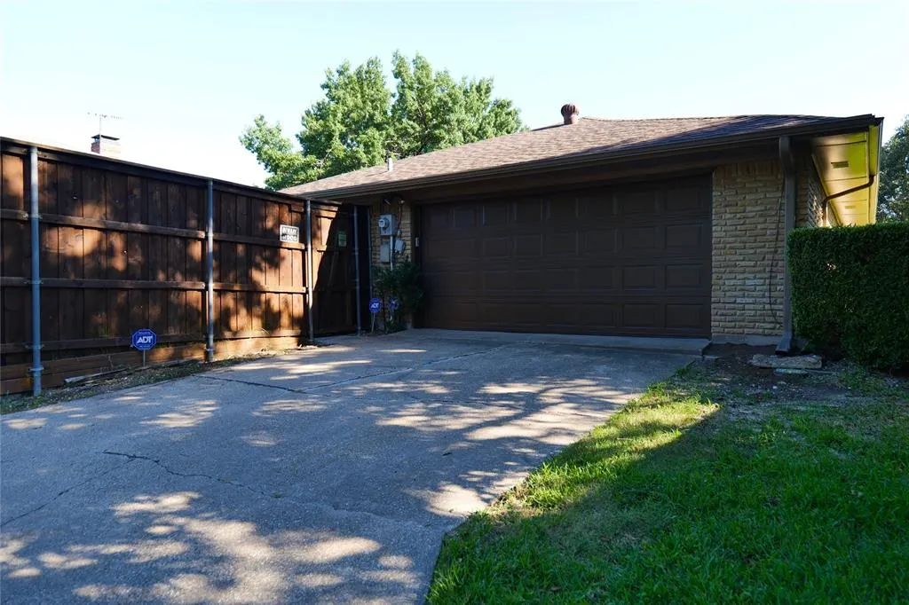 2109 Heather Hill Lane