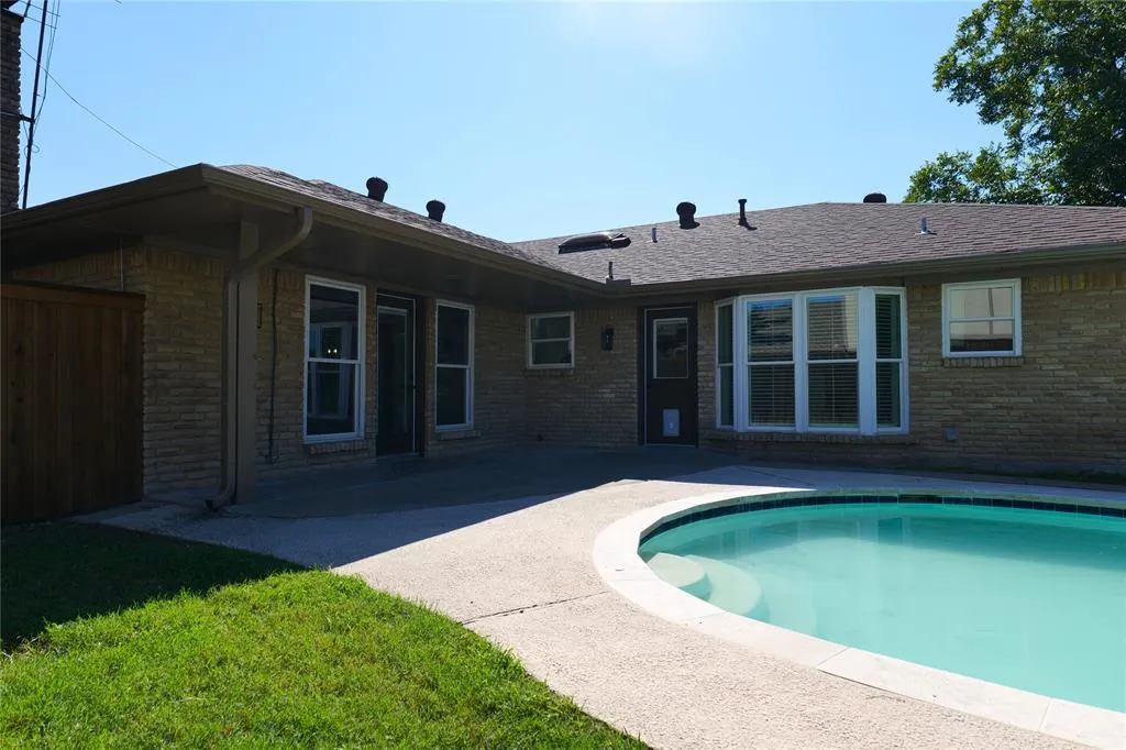 2109 Heather Hill Lane