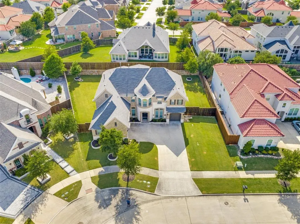 6105 Gilford Drive