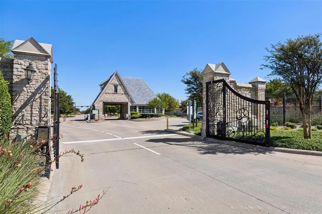 6105 Gilford Drive